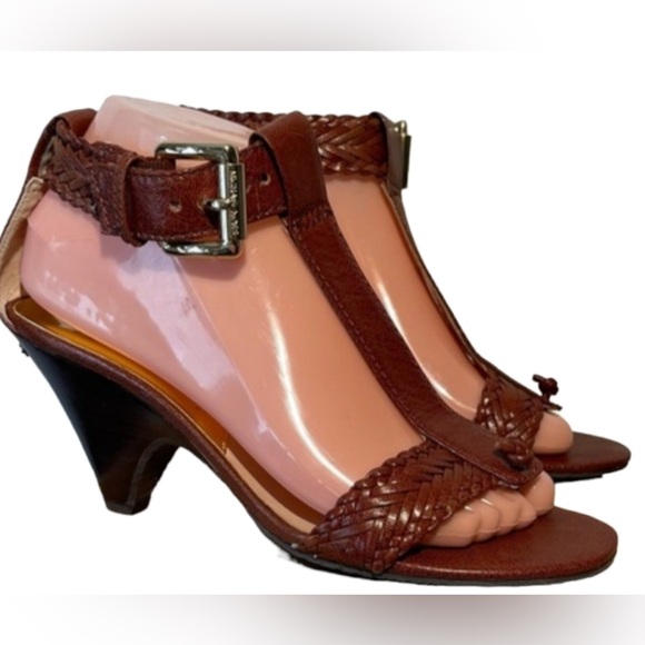 Michael Kors Juniper Brown leather T-strap kitten heel sandals. Size 7 - Picture 1 of 11